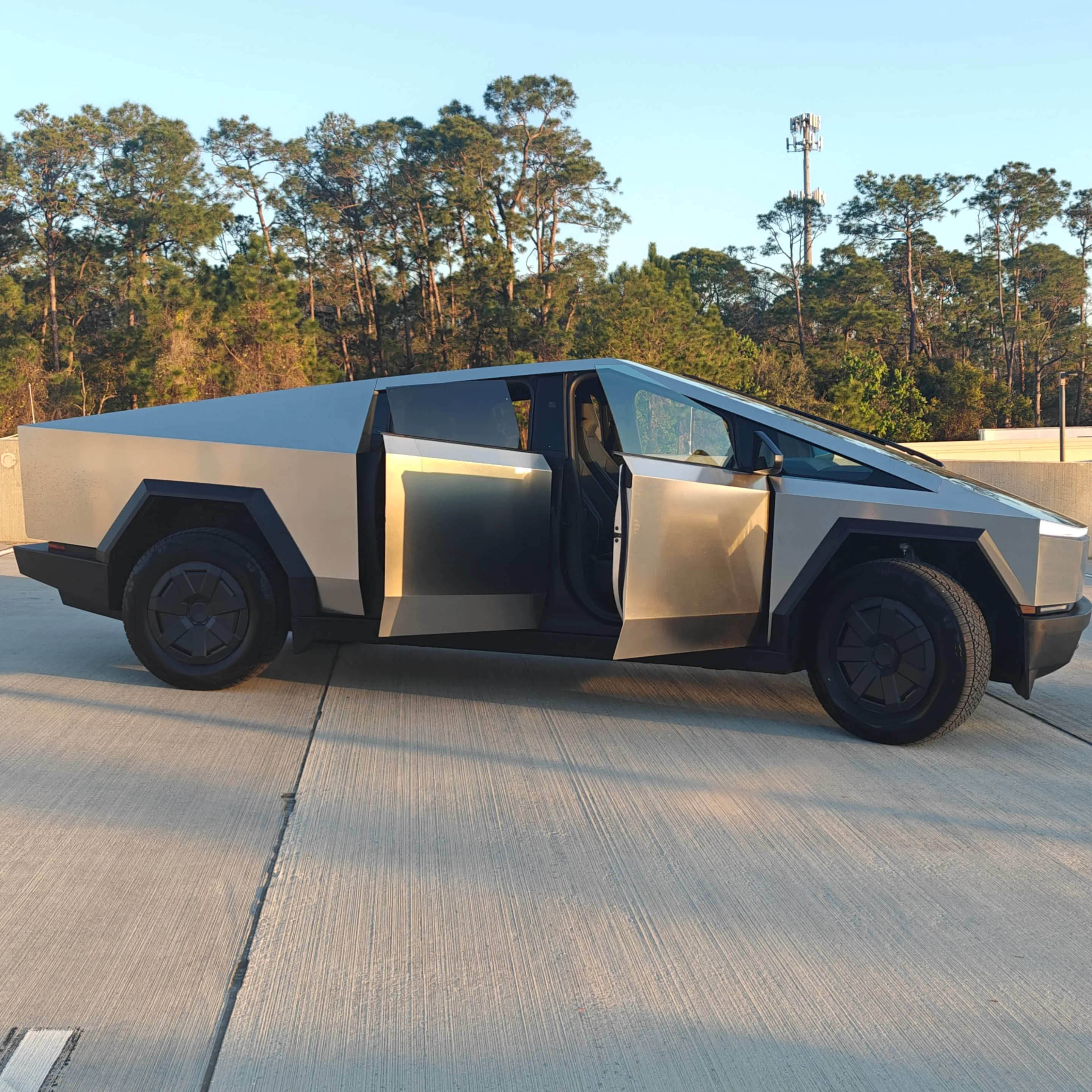 2024 Tesla Cybertruck